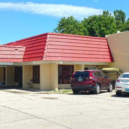 韦伯斯特城美洲最佳价值酒店 Webster City 外观 照片