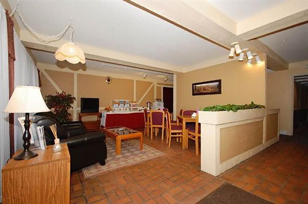 韦伯斯特城美洲最佳价值酒店 Webster City 外观 照片