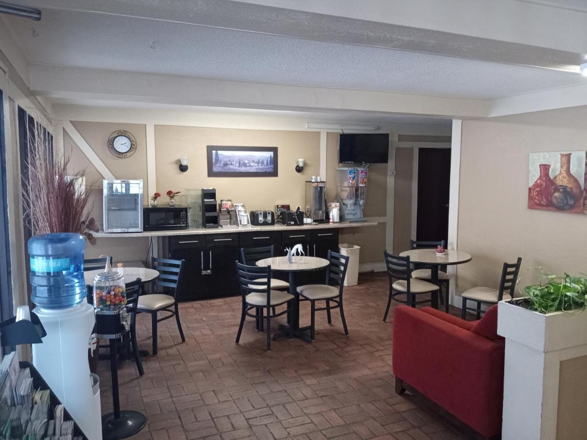 韦伯斯特城美洲最佳价值酒店 Webster City 外观 照片
